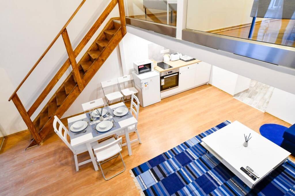 Cosy Two Bedroom Flat In Rottenbiller Str,Sky Budapest Esterno foto